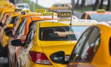 İstanbul'da yolcusuna bıçak çeken taksici trafikten men edildi