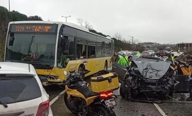 TEM Bağlantı Yolu'nu kilitleyen kaza! Karşı şeritten gelen araç İETT otobüsüne çarptı: 1 ölü, 4 yaralı