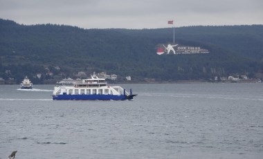 Çanakkale'de feribot seferlerine 'fırtına' engeli