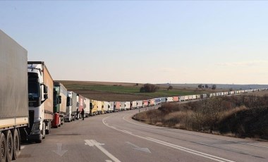 Suriye'den Türkiye'ye görülmemiş gümrük vergisi: 24 saat önce hedef açıklanmıştı, ihracat durma noktasına geldi!