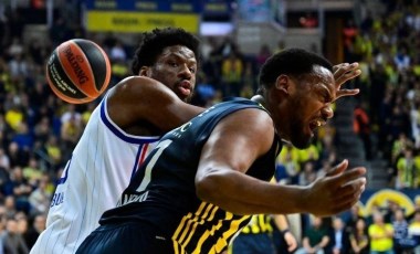 THY EuroLeague'de oynanan Türk derbisinde Fenerbahçe, Anadolu Efes'i rahat geçti!