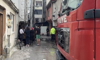 Bursa'da 4 katlı binada yangın paniği: Tahliye edildi!