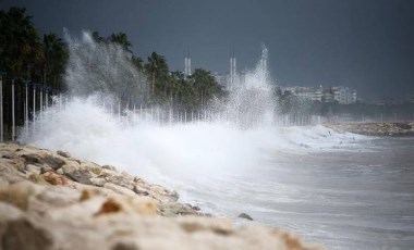 Meteoroloji saat verdi... Akdeniz için fırtına uyarısı!