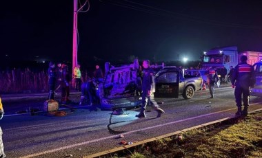 Feci kaza... Kavşakta 2 araç çarpıştı: 2 ölü, 2 yaralı!