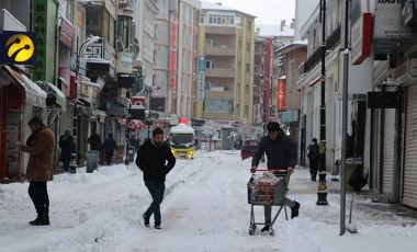 Van'da 'kar' esareti: Tam 493 yerleşim yeri ulaşıma kapandı!