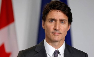 Kanada Başbakanı Trudeau istifa edeceğini açıkladı