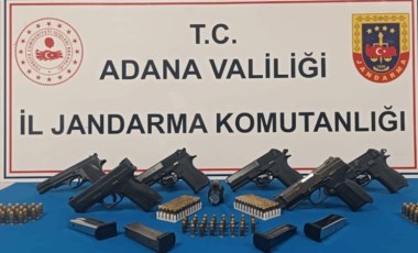 Adana'da operasyon: İki araçtan 6 ruhsatsız tabanca çıktı