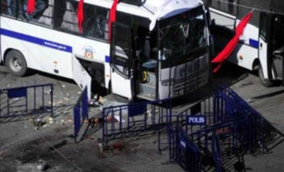 Taksim'de patlama: 1 ölü, 32 yaralı