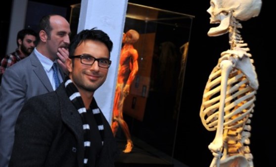 Tarkan 'Body Worlds' sergisini gezdi