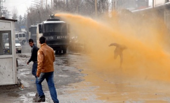 Diyarbakır karıştı (01.04.2011)