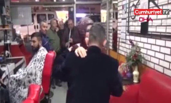 25 yıl evli kaldıktan sonra boşanan çift, 15 yıl sonra tekrar evlendi (12.01.2019)(Video Haber)