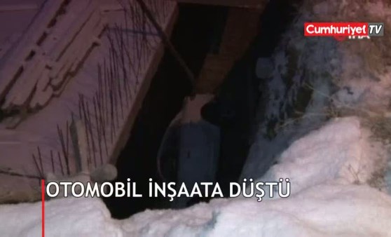 Karda kayan otomobil inşaata düştü: 2 yaralı