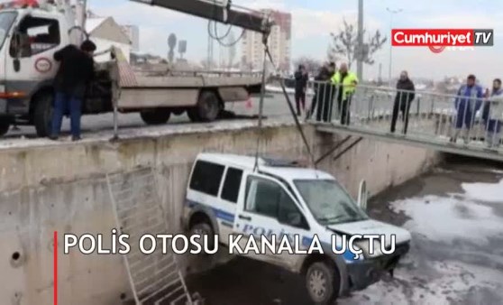 Şüpheli aracı kovalayan polis otosu kanala uçtu: 2 yaralı