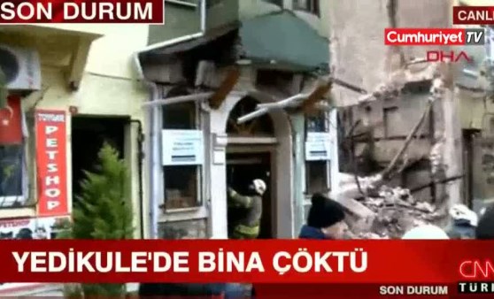 Yedikule'de çöken binadan ilk görüntüler