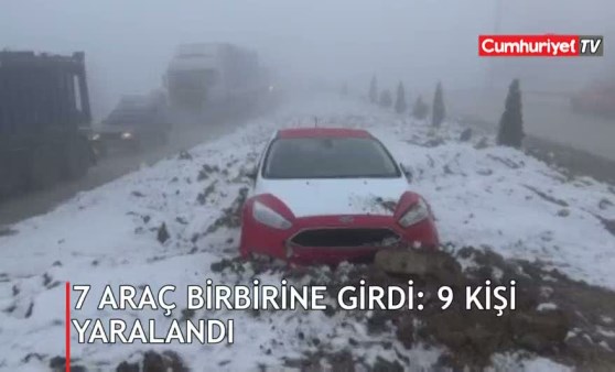 7 araç birbirine girdi: 9 yaralı