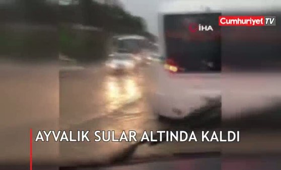 Ayvalık sular altında kaldı