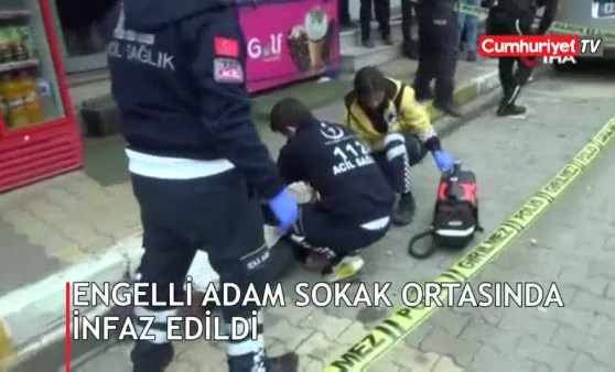 Engelli adamın sokak ortasında öldürülme anı kamerada