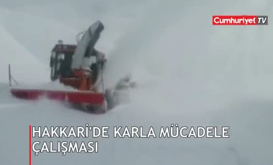 Hakkari’de karla mücadele çalışması