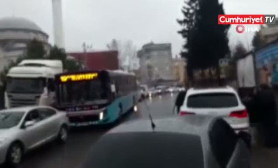 Trafik magandalarından tekme tokat dayak!