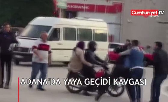 Adana'da yaya geçidi kavgası