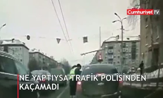 Ne yaptıysa trafik polisinden kaçamadı