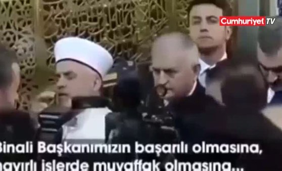 İmam, camide Yıldırım için dua etti