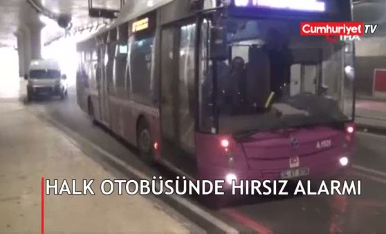 Taksim’de halk otobüsünde hırsız alarmı