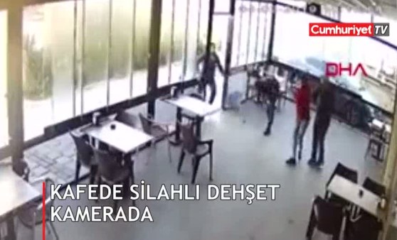 İzmir'de dehşet anları! Kafede kurşun yağdırdı