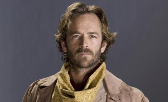 Oyuncu Luke Perry'den kötü haber