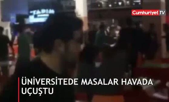 Üniversitede masalar havada uçuştu!