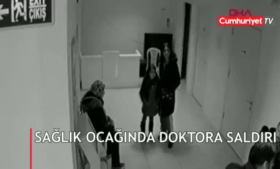 Sağlık ocağında doktora saldırı anı kamerada