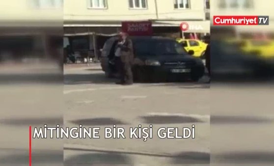 Mitingini 1 kişi dinledi