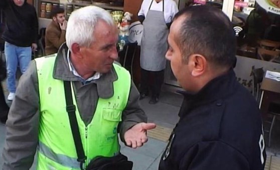 Parkomat görevlisine taksiciler tarafından park dayağı iddiası