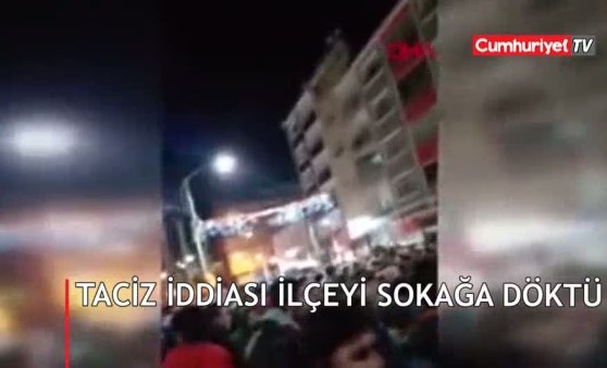 İlçeyi sokağa döken olay! Çevredekiler tarafından yakalandı