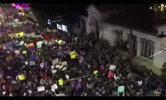 Kadınlar “Feminist Gece Yürüyüşü” için Taksim'de toplandı