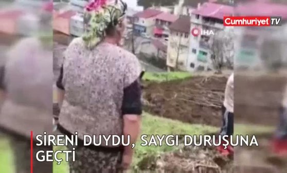 Tarlada çalışırken o sesi duyunca elindeki her şeyi bıraktı