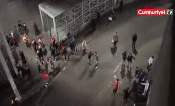  Taksim'de 'Meydan kavgası'