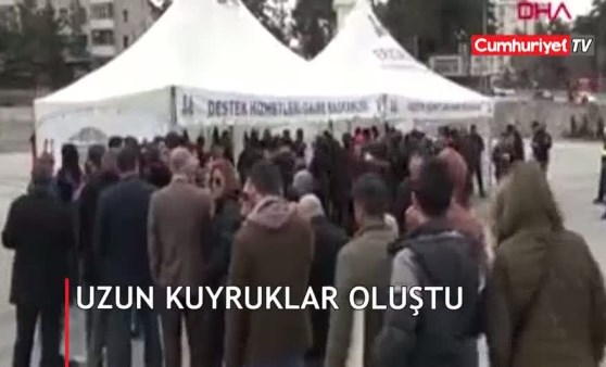 Gözler 'cumartesi'yi bekliyor! Uzun kuyruklar oluştu