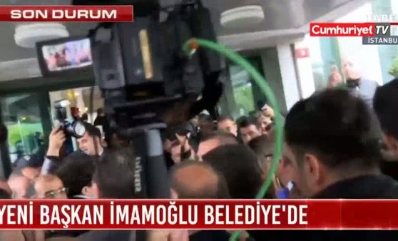 İmamoğlu İBB binasına giriş yaptı