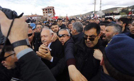 Milli beraberliğe saldırı: Muhalefeti düşman gösteren zihniyetin sonucu