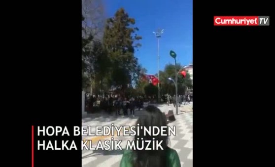 CHP'ye geçen belediyenin hoparlörlerinden bu müzik çalındı