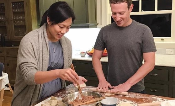 Facebook'un kurucusu Mark Zuckerberg eşi için icat etti