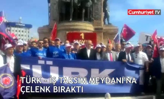 Taksim'e çelenk bıraktılar