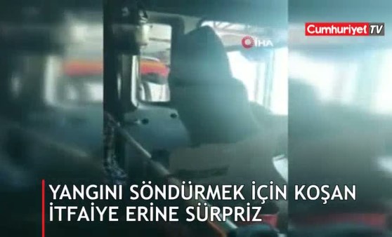 Yangını söndürmek için koşan itfaiye erine, doğum günü sürprizi