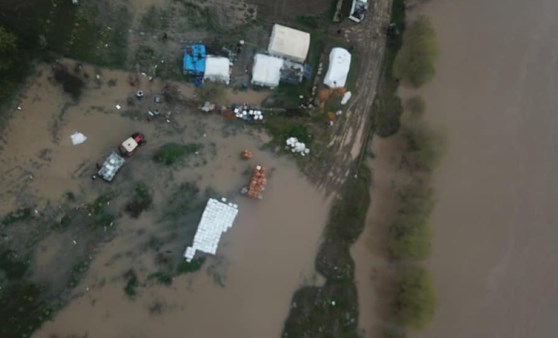 Erzincan'da Karasu Nehri taştı: Tarım arazileri sular altında kaldı