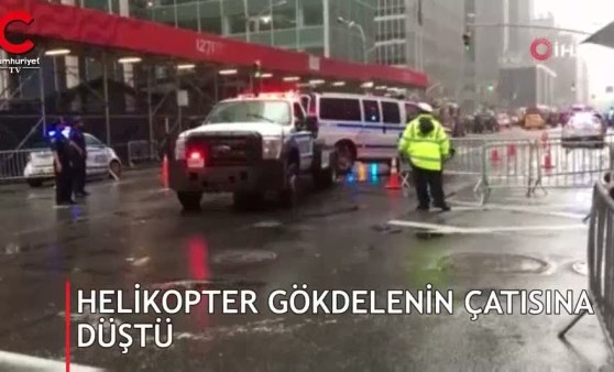 New York’ta helikopter gökdelenin çatısına düştü