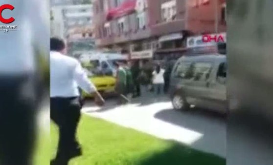 Taksici, kadına 'yamyam mısın?' dedi, aracını üzerine sürdü