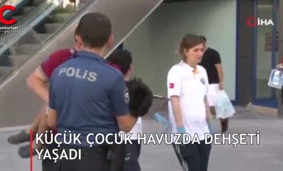 Minik çocuk havuzda dehşeti yaşadı