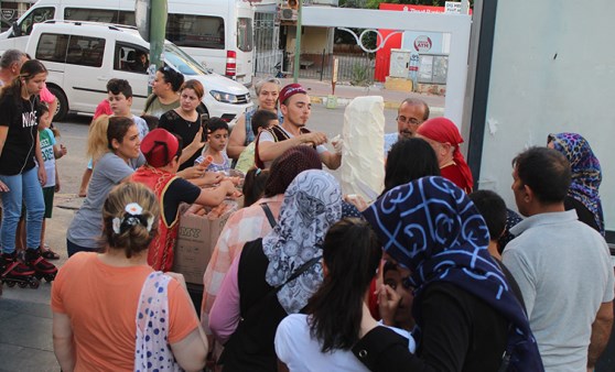 Dondurma izdihamı... 60 kilo yarım saatte bitti