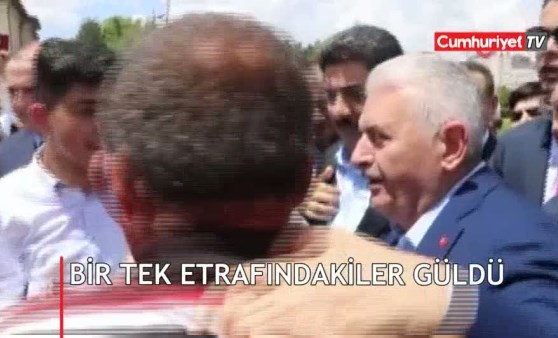 Binali Yıldırım espri yaptı... Sadece etrafındakiler güldü